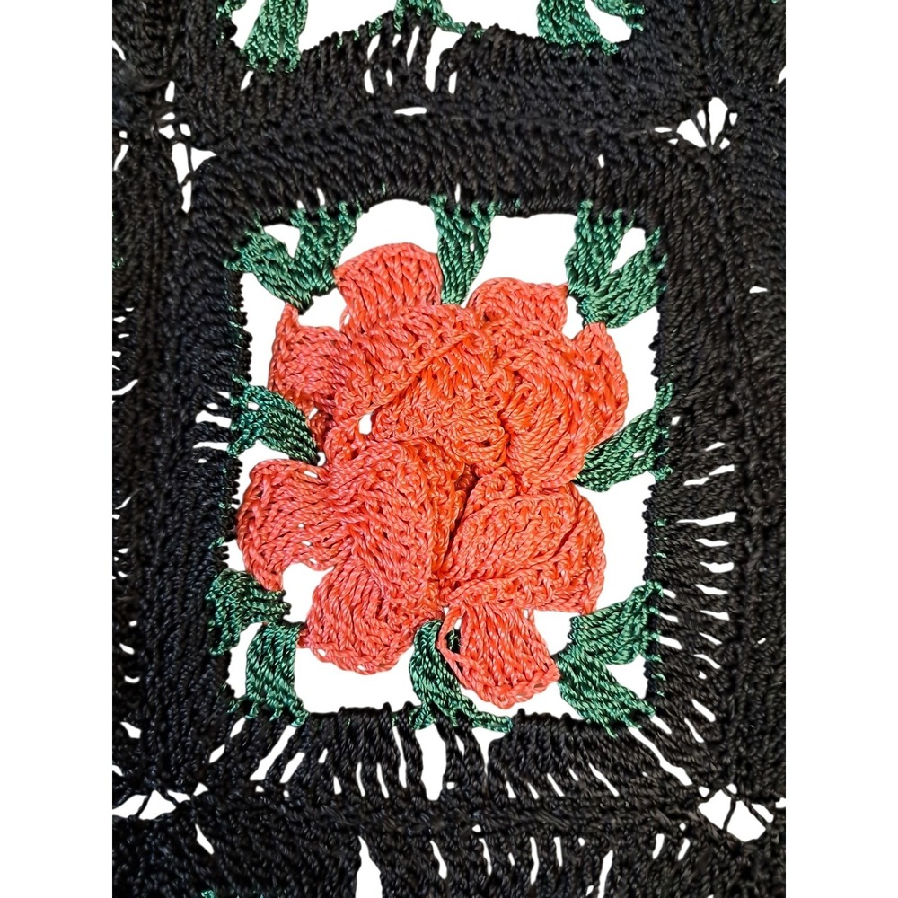 Crochet Small Runner Black With Red Roses - Picture 2 of 6